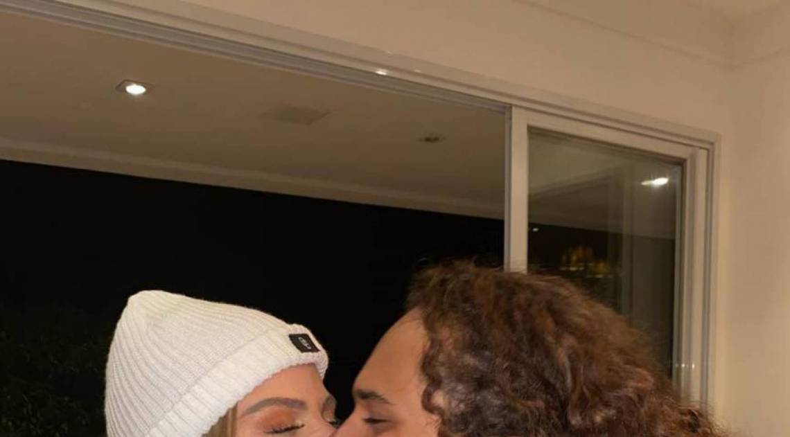 Luísa Sonza e Vitão assumem romance 