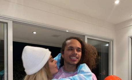 Vitão sai em defesa de Luísa Sonza: 'Estão causando muita dor'