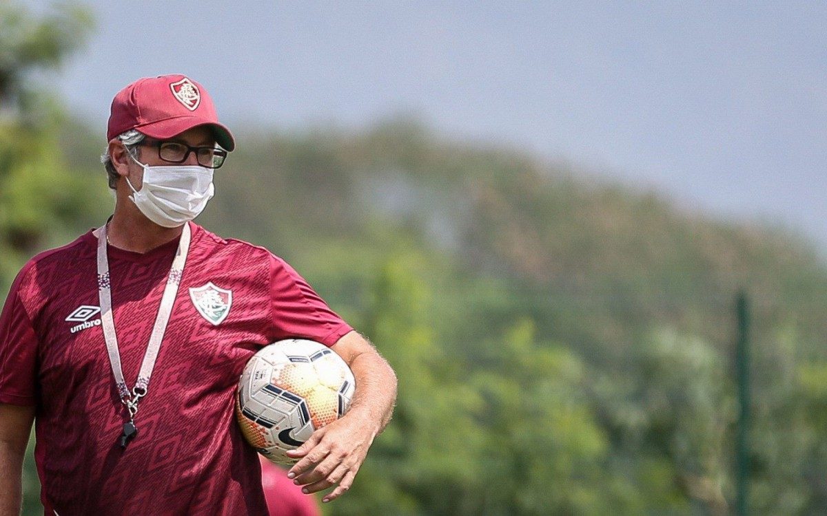 Odair Hellmann comanda treinamento no CT. Técnico deve usar Marcos Paulo no ataque - Lucas Merçon / Fluminense