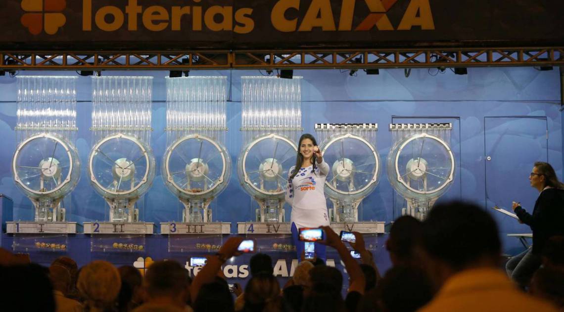 Sorteio aconteceu neste sábado, em São Paulo - Wilson Dias / Agência Brasil