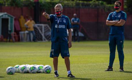 Athletico-PR estaria negociando com Domènec Torrent, ex-treinador do Flamengo