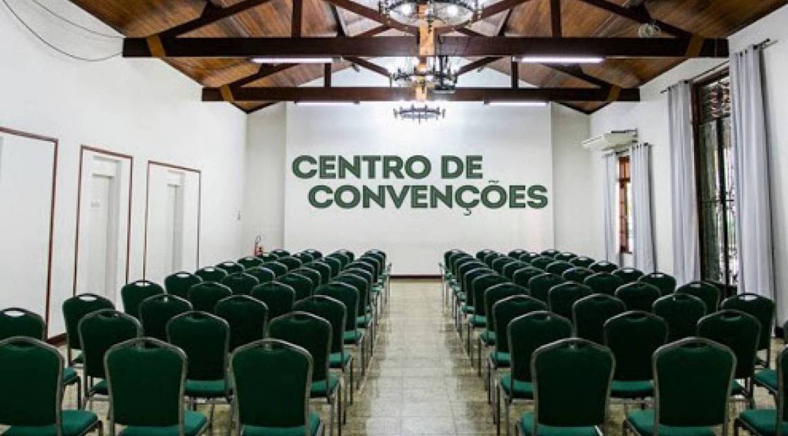 Congressos e convenções já podem acontecer desde que cumpram algumas regras estabelecidas no decreto - Reprodução