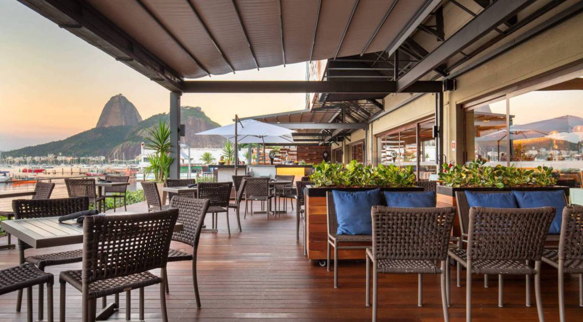 Fogo de Chão Botafogo foi reaberta recentemente e o tradicional rodízio de cortes nobres pode ser degustado no espaço do deck.