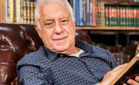 Antonio Fagundes revela que decora textos na hora: 'Não levo pra casa'