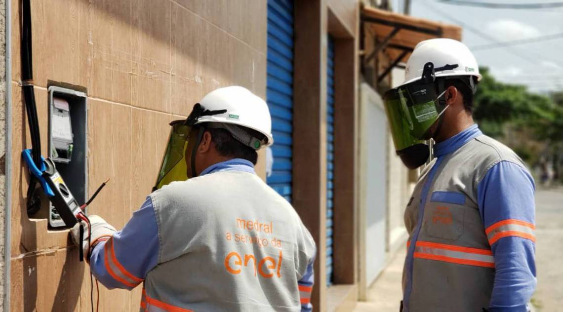 Furto de energia (gato) Enel