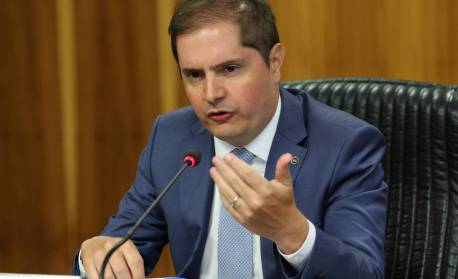 Secretário defende incentivos para contratação de mulheres, mas sem punição para quem não emprega 