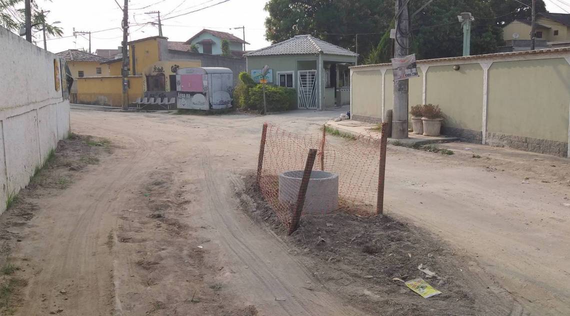 Município de Itaboraí sofre com falta de pavimentação e desordem urbana nos principais centros comerciais