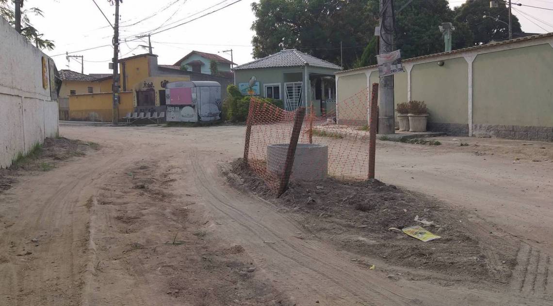 Município de Itaboraí sofre com falta de pavimentação e desordem urbana nos principais centros comerciais