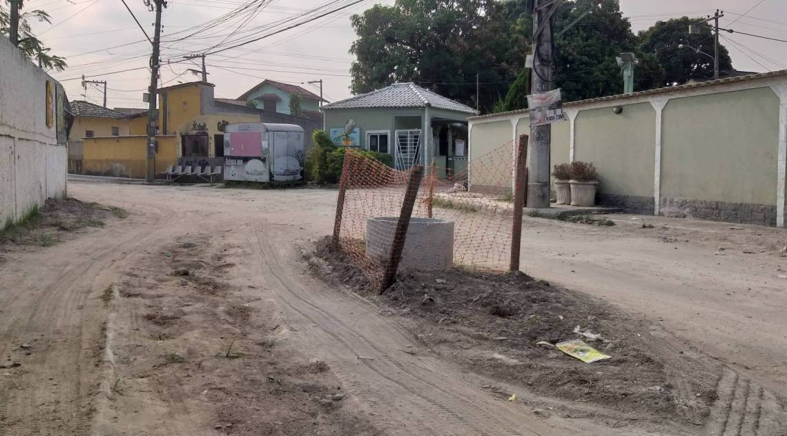 Município de Itaboraí sofre com falta de pavimentação e desordem urbana nos principais centros comerciais