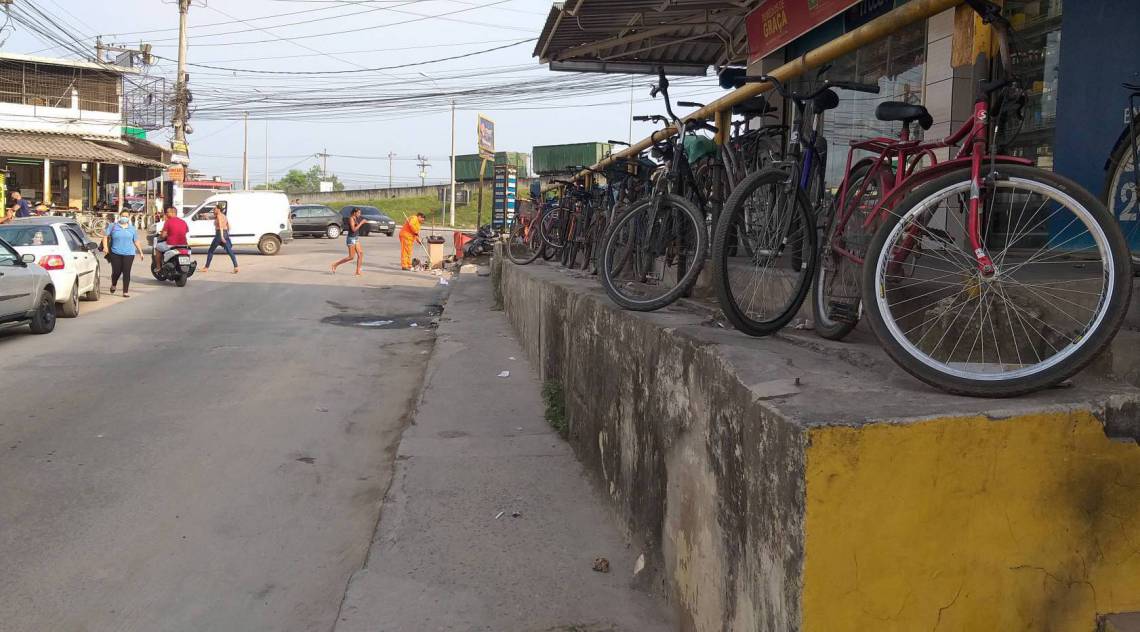 Município de Itaboraí sofre com falta de pavimentação e desordem urbana nos principais centros comerciais