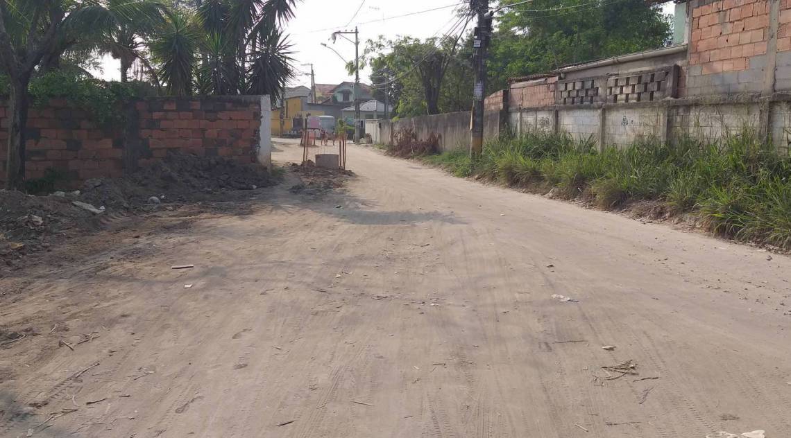 Município de Itaboraí sofre com falta de pavimentação e desordem urbana nos principais centros comerciais