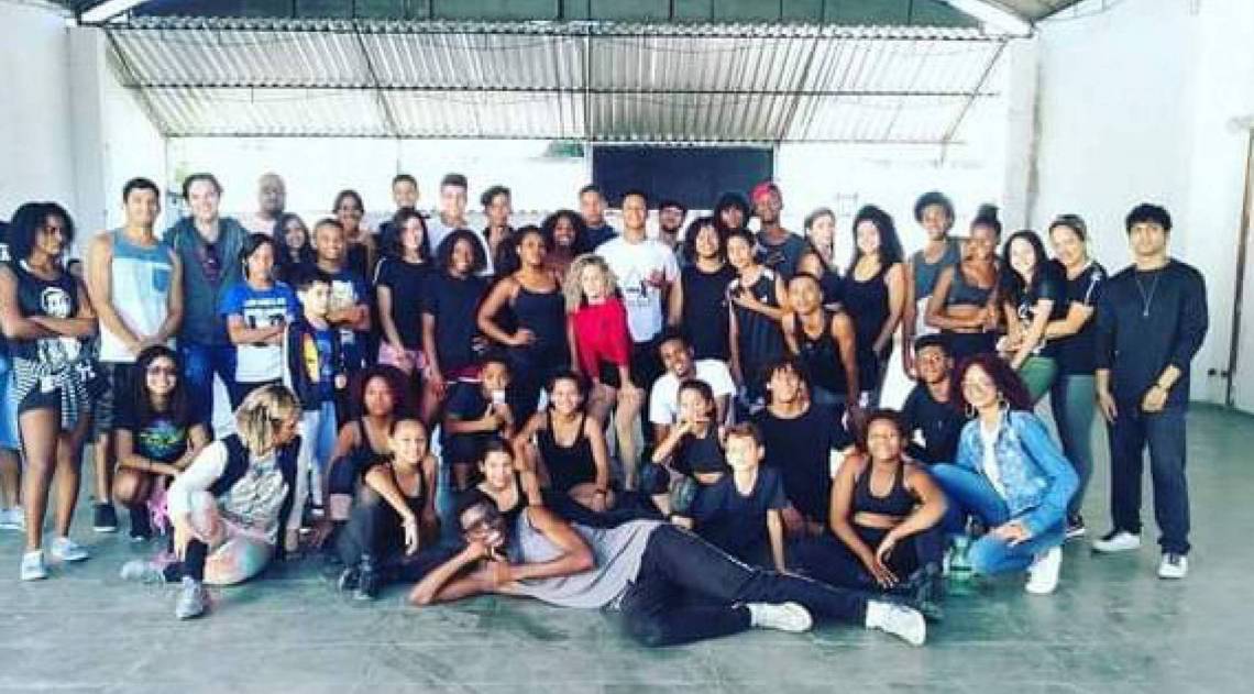 A galera da dança urbana reunida: evento tem como objetivo trocar ideias, experiências e passos da cultura dance da região - Divulgação - United By Dance