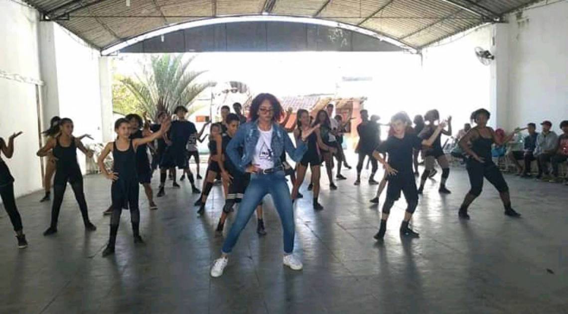 Elaine Lima, ensaiadora da United By Dance, em evento do ano passado: muita dança e diversão