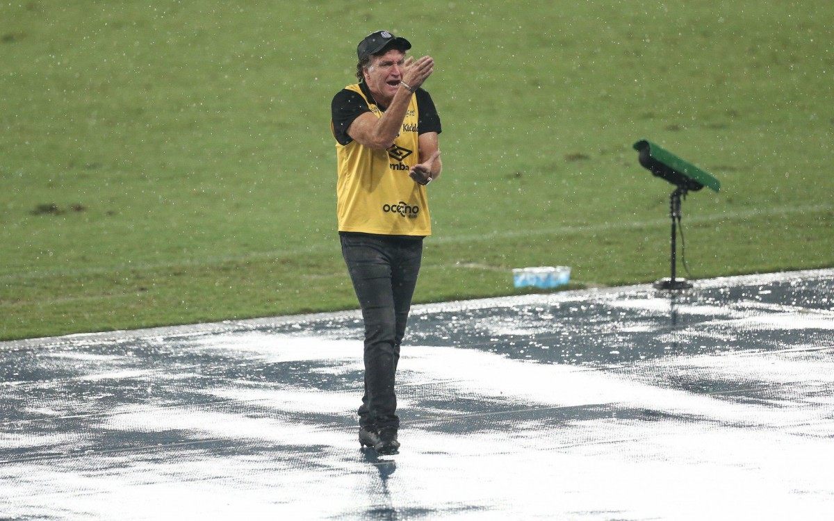 Rio,20/09/2020 -NILTON SANTOS- Futebol, Campeonato Brasileiro 2020, Botafogo x Santos,em jogo válido pela 11ª rodada.Na foto,Cuca.Foto: Cléber Mendes/Agência O Dia - Cléber Mendes