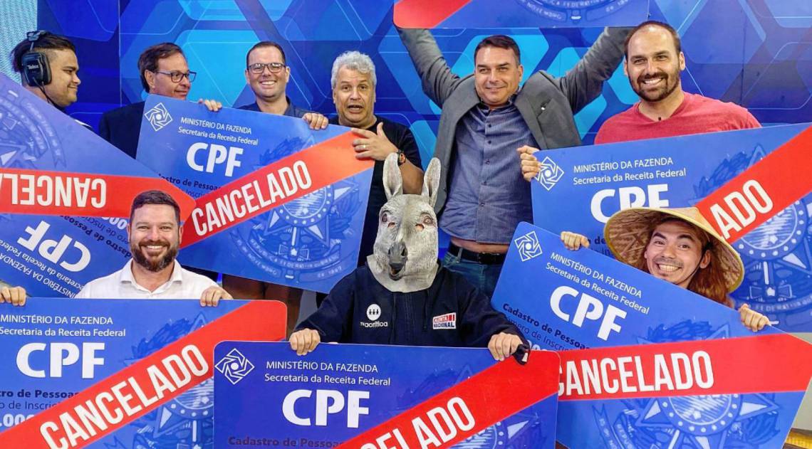 Fl&aacute;vio Bolsonaro alegou agenda para n&atilde;o comparecer &agrave; acarea&ccedil;&atilde;o na PF - Reprodução 