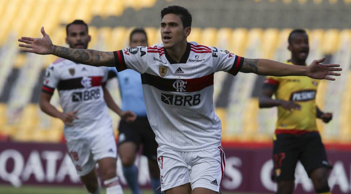 Autor do primeiro gol, Pedro teve grande atua&ccedil;&atilde;o at&eacute; sair com c&atilde;ibras - banco de imagens