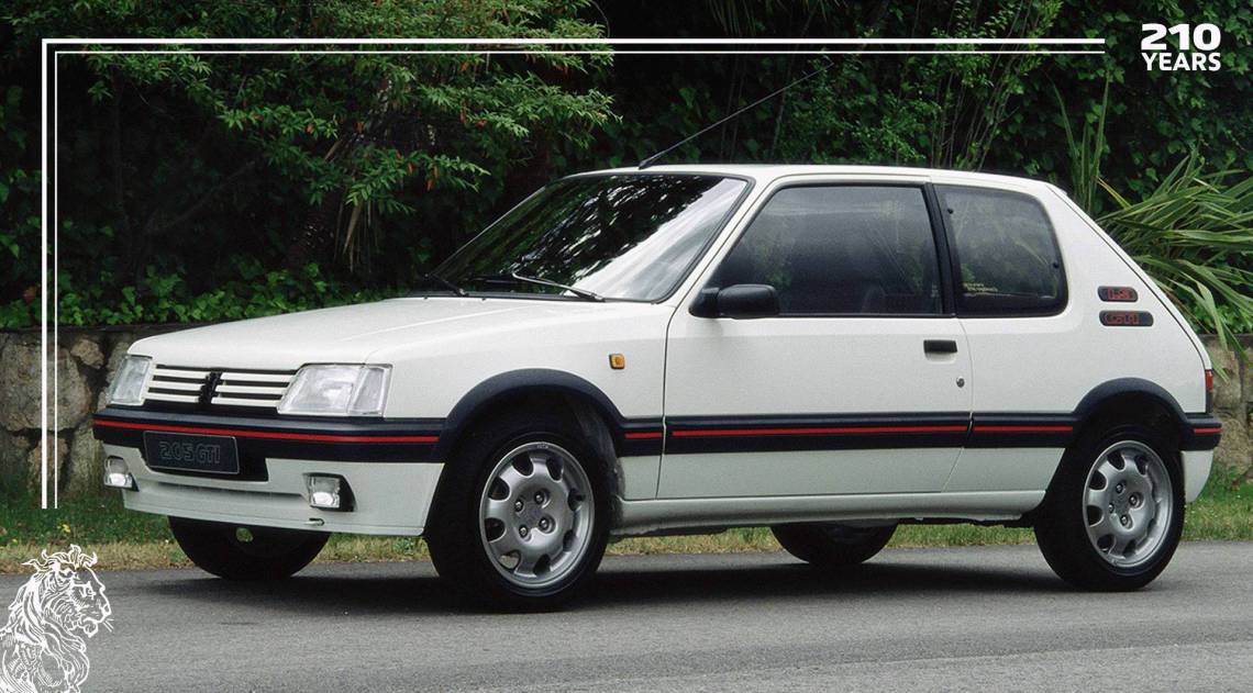 Peugeot 205, um dos veículos mais vendidos pela marca, com mais de cinco milhões de unidades 