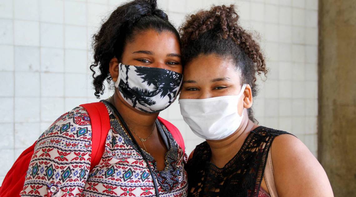 Marceli Scharra estava no Paraná e agora reencontrou a irmã Marcela - DIVULGAÃÃO