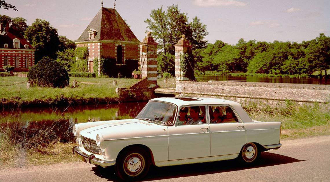Peugeot 404 marcou época, sendo produzido entre 1960 e 1988
