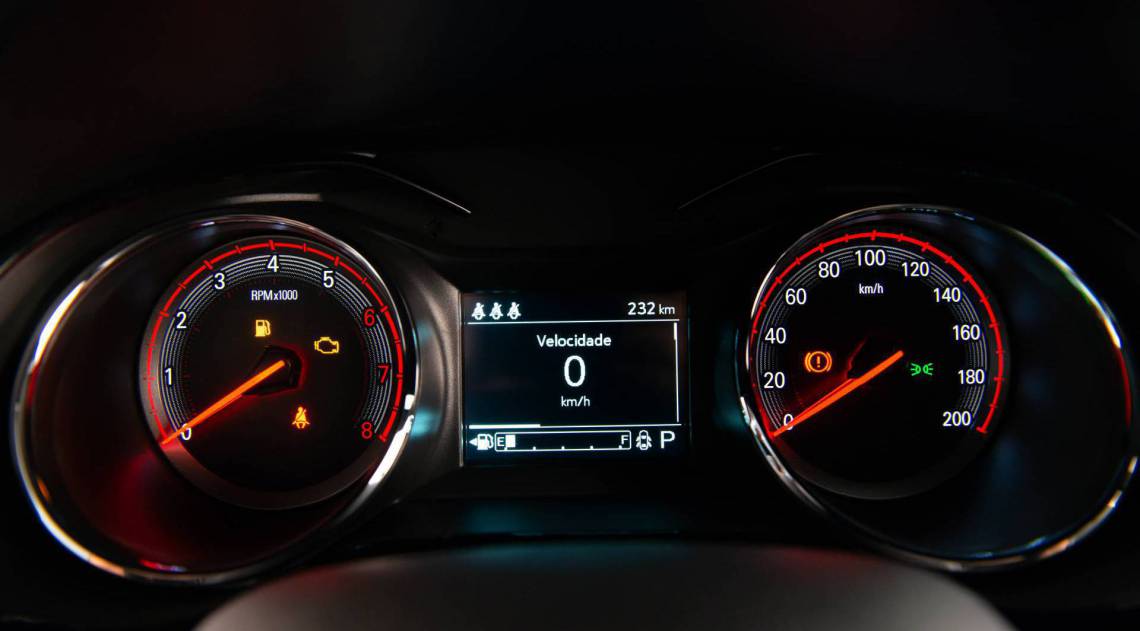 Chevrolet lança Onix RS e Onix Plus Midnight, Automania