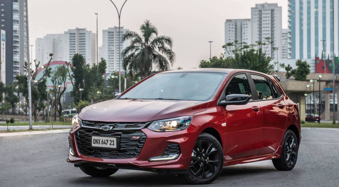 Onix RS tem design com linhas que realçam a esportividade