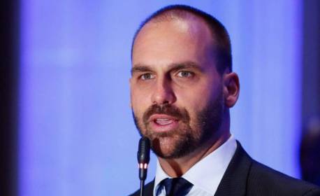 Eduardo Bolsonaro admite erros de seu grupo político nas eleições