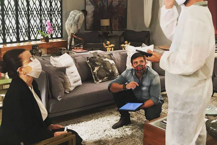 Rafael Cardoso na gravação de 'Salve-se Quem Puder' - Reprodução