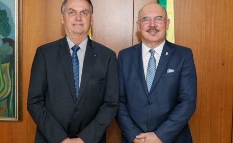 Ministro da Educação volta a negar 'ordem de cima' para alterar questões do Enem