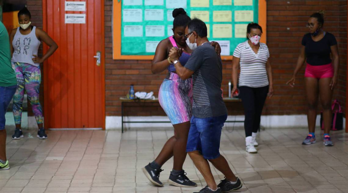  Vila Olímpica de Belford Roxo: dança de salão 

 