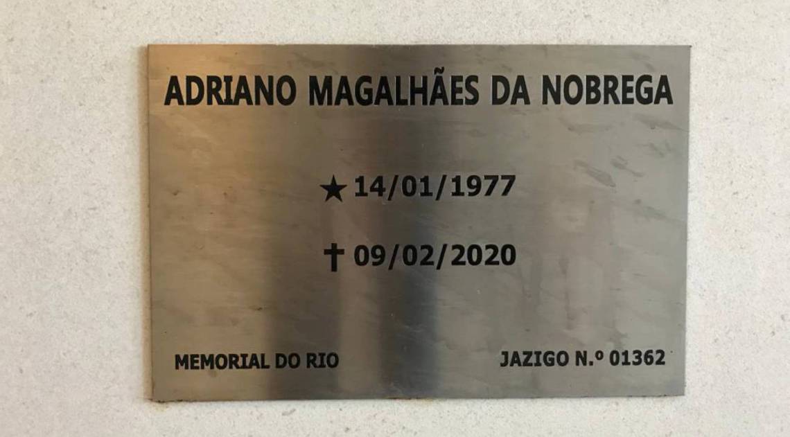Rio, 25/09/2020 - Enterro do miliciano Adriano Magalhães da Nobrega, realizado no Cemitério Vertical, Zona Norte do Rio, nesta sexta-feira (25). Foto: Ricardo Cassiano/Agencia O Dia - Ricardo Cassiano