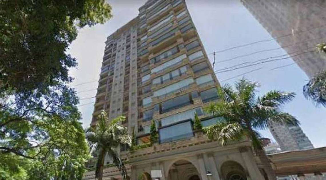 Fachada do pr&eacute;dio onde est&aacute; o triplex de Faust&atilde;o