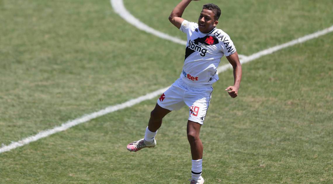 Vasco x Bragantino Red Bull - Campeonato Brasileiro 2020 - Na foto o jogador Vinicius comemorando o gol. Foto de Daniel Castelo Branco