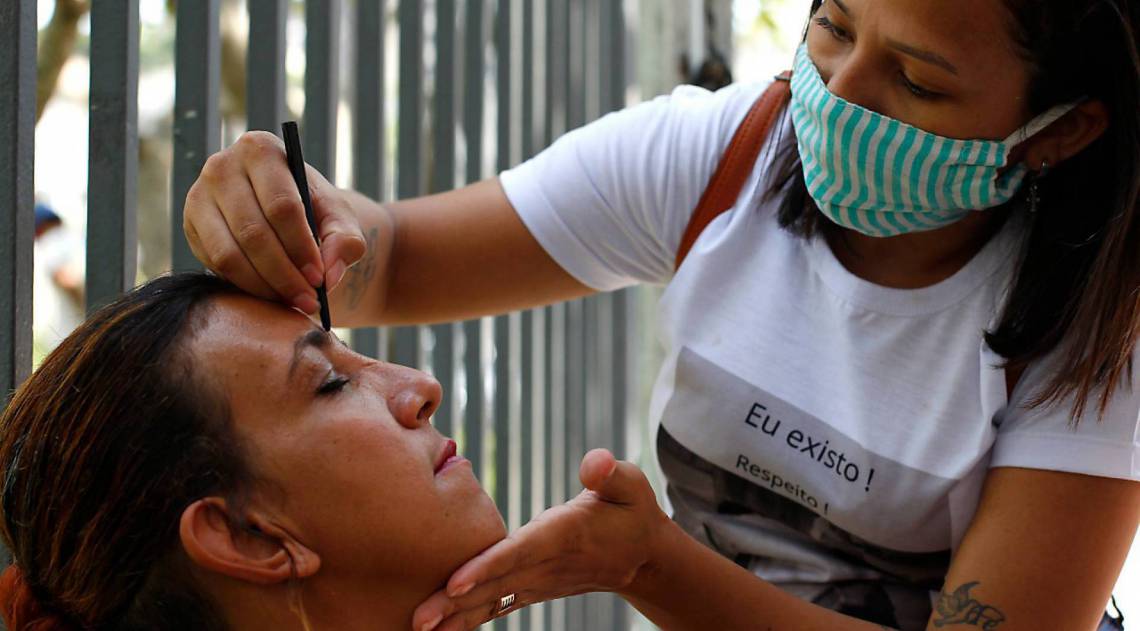 Desfile de moda com a popula&ccedil;&atilde;o em situa&ccedil;&atilde;o de rua no Centro do Rio