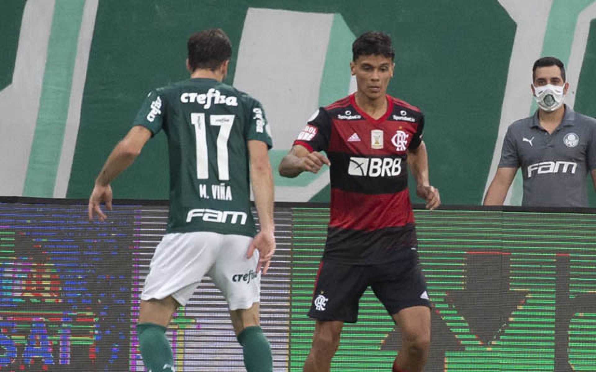 Richard Ríos em ação pelo Flamengo na temporada 2020 - Alexandre Vidal/Flamengo