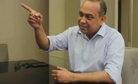 Max Lemos escuta propostas do Avante, União Brasil e PROS