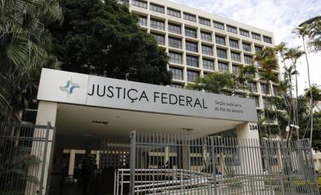 Milicianos acusados de matar agente da Polícia Federal vão a júri popular