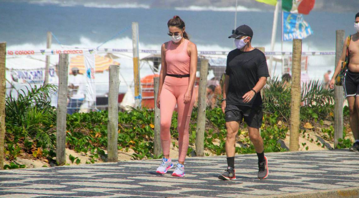 Patrícia Poeta faz caminhada na orla do Rio nesta quarta-feira