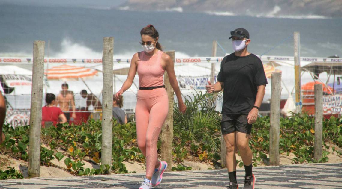 Patrícia Poeta faz caminhada na orla do Rio nesta quarta-feira