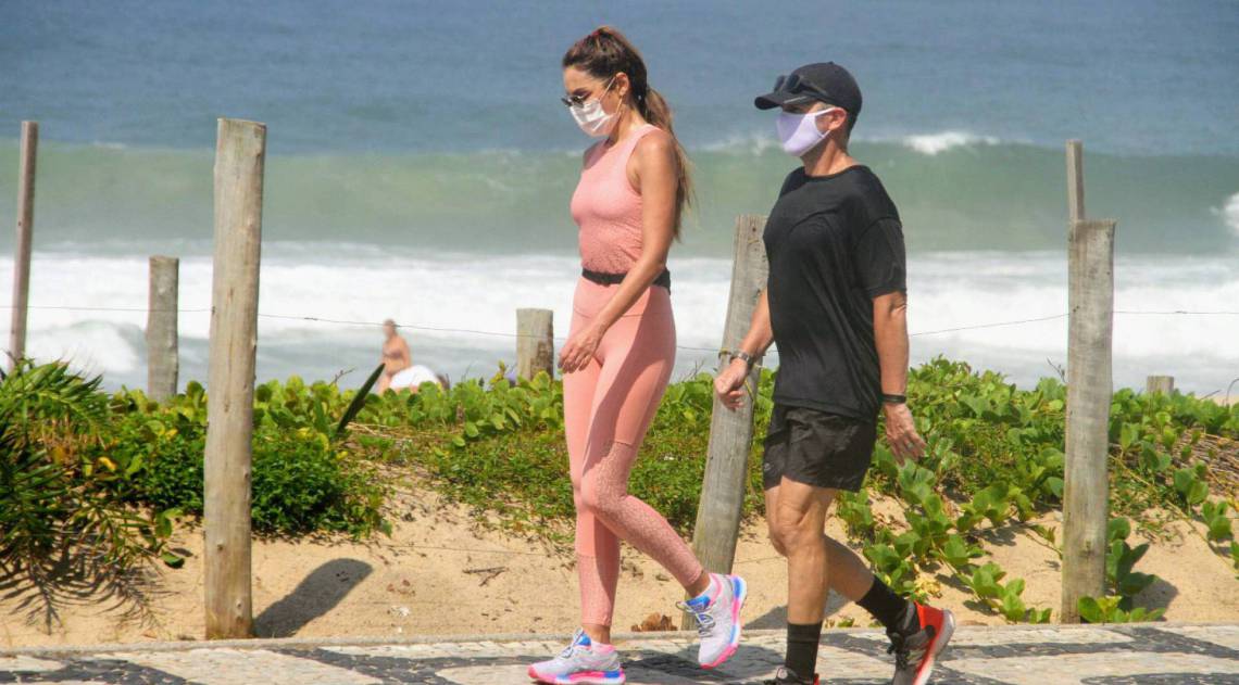 Patrícia Poeta faz caminhada na orla do Rio nesta quarta-feira