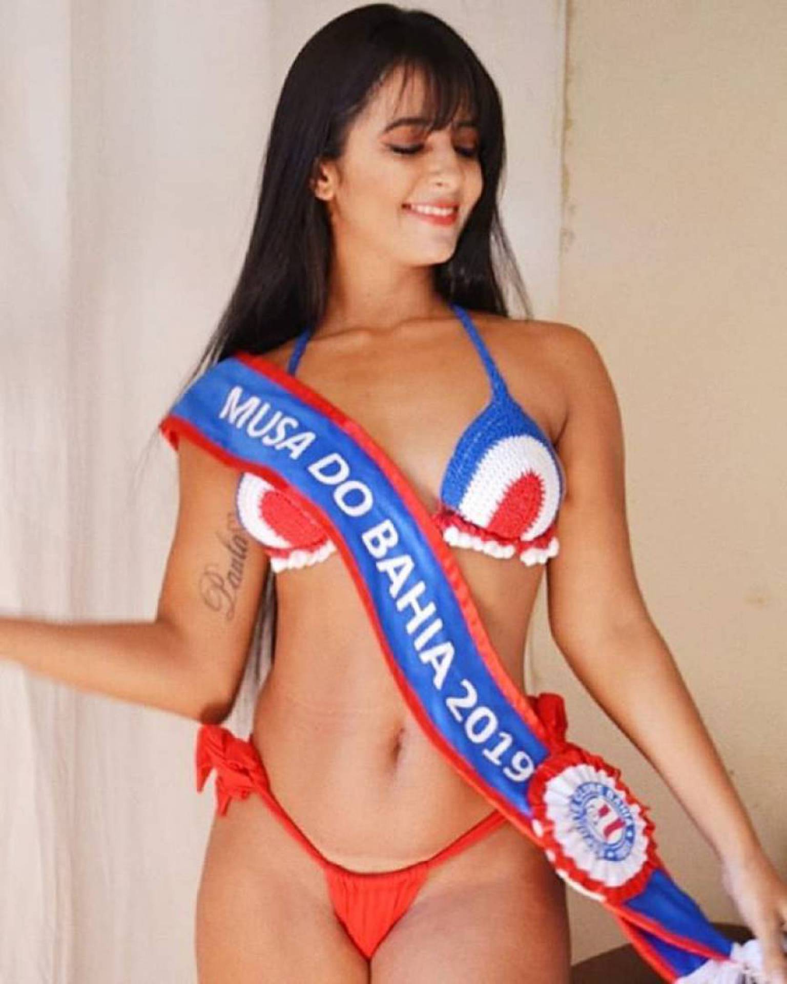 Musa do Bahia e do Brasil, Jéssica Meneses faz sucesso nas redes sociais