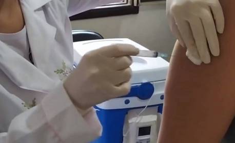 Covid-19: certificado de vacinação pode ser emitido em três idiomas