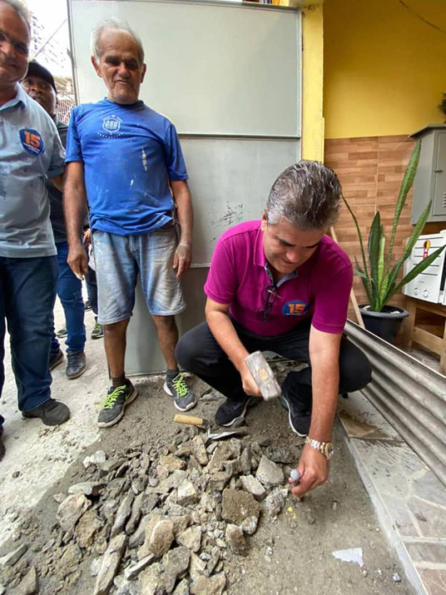 Foto foi postada nas redes sociais do atual prefeito de Duque de Caxias, Washington Reis - Reprodução Facebook