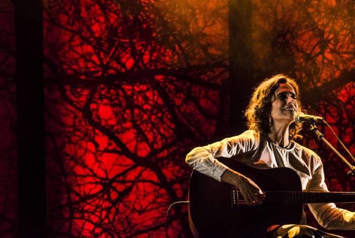 Zélia se apresentará com acompanhamento de Webster Santos ao violão. Performance promete boas histórias - Rama de Oliveira/Divulgação