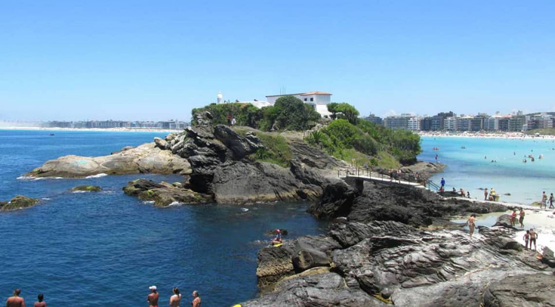 Praia do Forte em Cabo Frio - histórica, premiada e admirada 