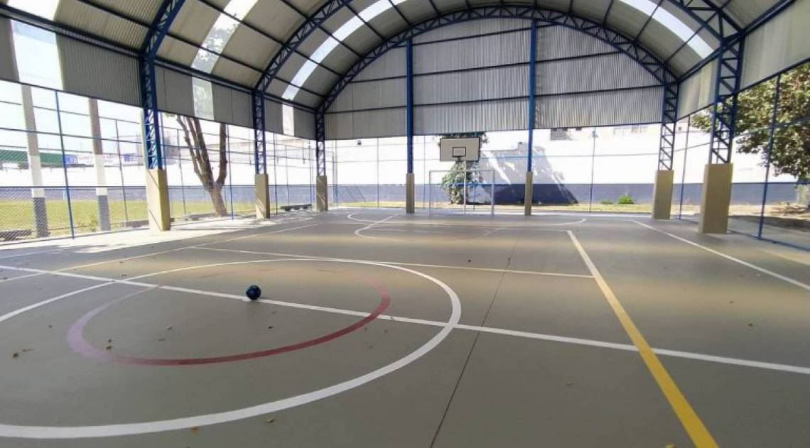 A Vila Olímpica de São João de Meriti funciona diariamente das 6h às 21h30, na Rua Milton, s/nº, no Grande Rio, às margens da Rodovia Presidente Dutra.