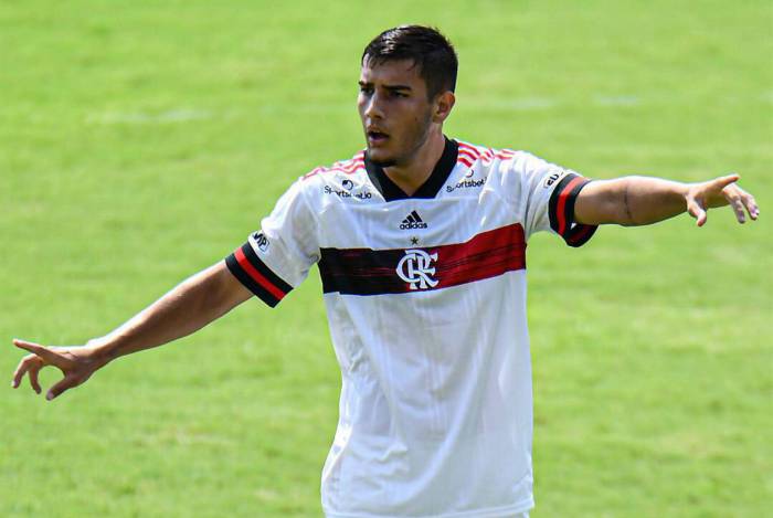 Relacionado contra o Palmeiras, destaque do Sub-20 do Fla testa positivo para Covid-19