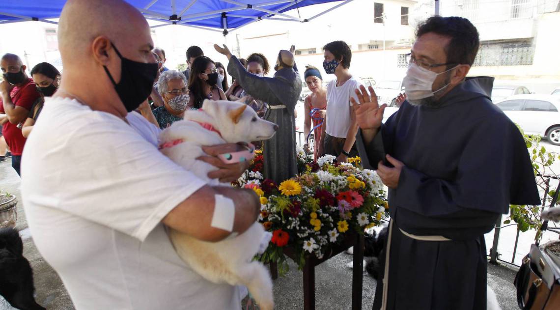 Rio de Janeiro 04/10/2020 - Igreja de SÃ£o Francisco de Assis protetor dos animais Foto: Luciano Belford/Agencia O Dia