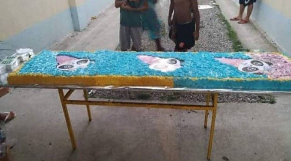 Bolo da festa do Dia das Crianças no Minha Casa, Minha Vida no bairro Jardim Esperança em Cabo Frio 