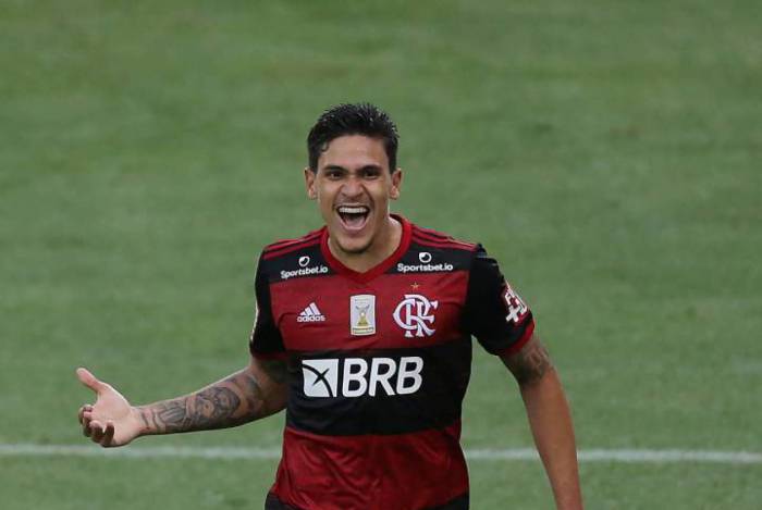 Campeonato Brasileiro.rodada 13 - FLAMENGO x ATHLETICO-PR. O Atacante Pedro comemora seu gol. Foto de Daniel Castelo Branco. Campeonato Brasileiro.rodada 13 - FLAMENGO x ATHLETICO-PR. O Atacante Pedro comemora seu gol. Foto de Daniel Castelo Branco.