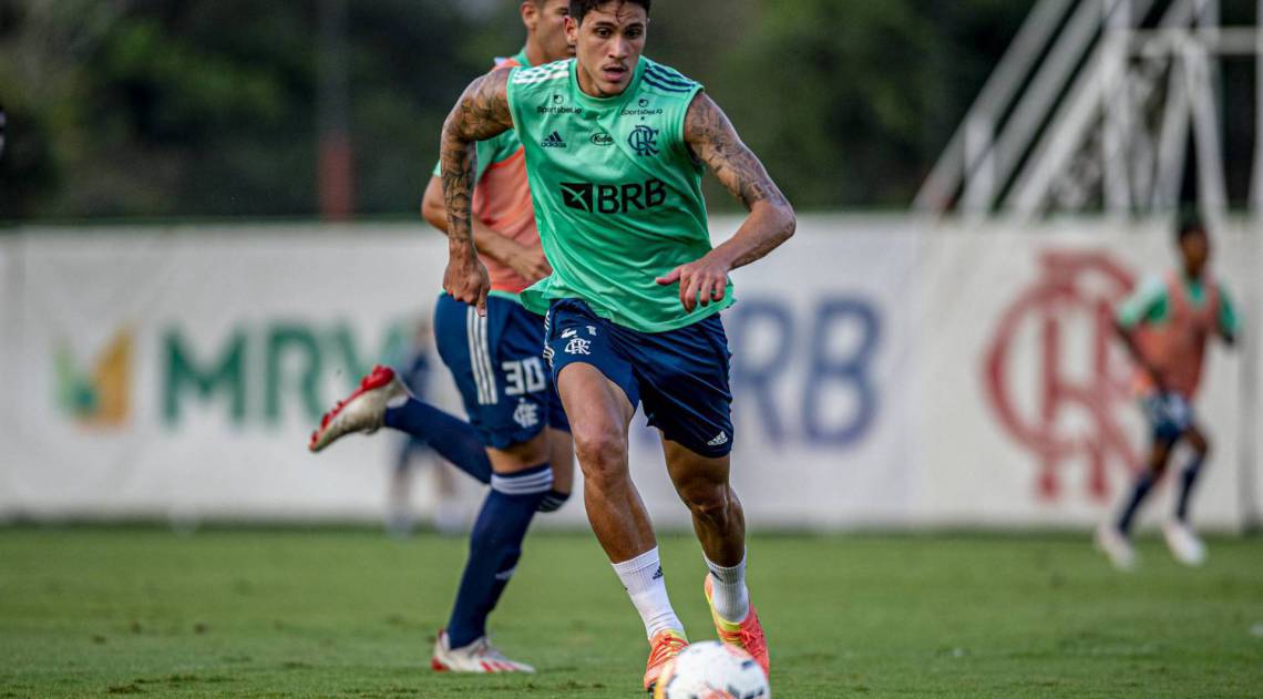 Pedro, atacante do Flamengo, em treino no Ninho